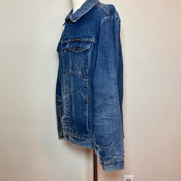 SOLD 2/1 Wrangler Vintage Distressed Men’s Denim Wrangler Jacket, Size 42L - Picture 4 of 16